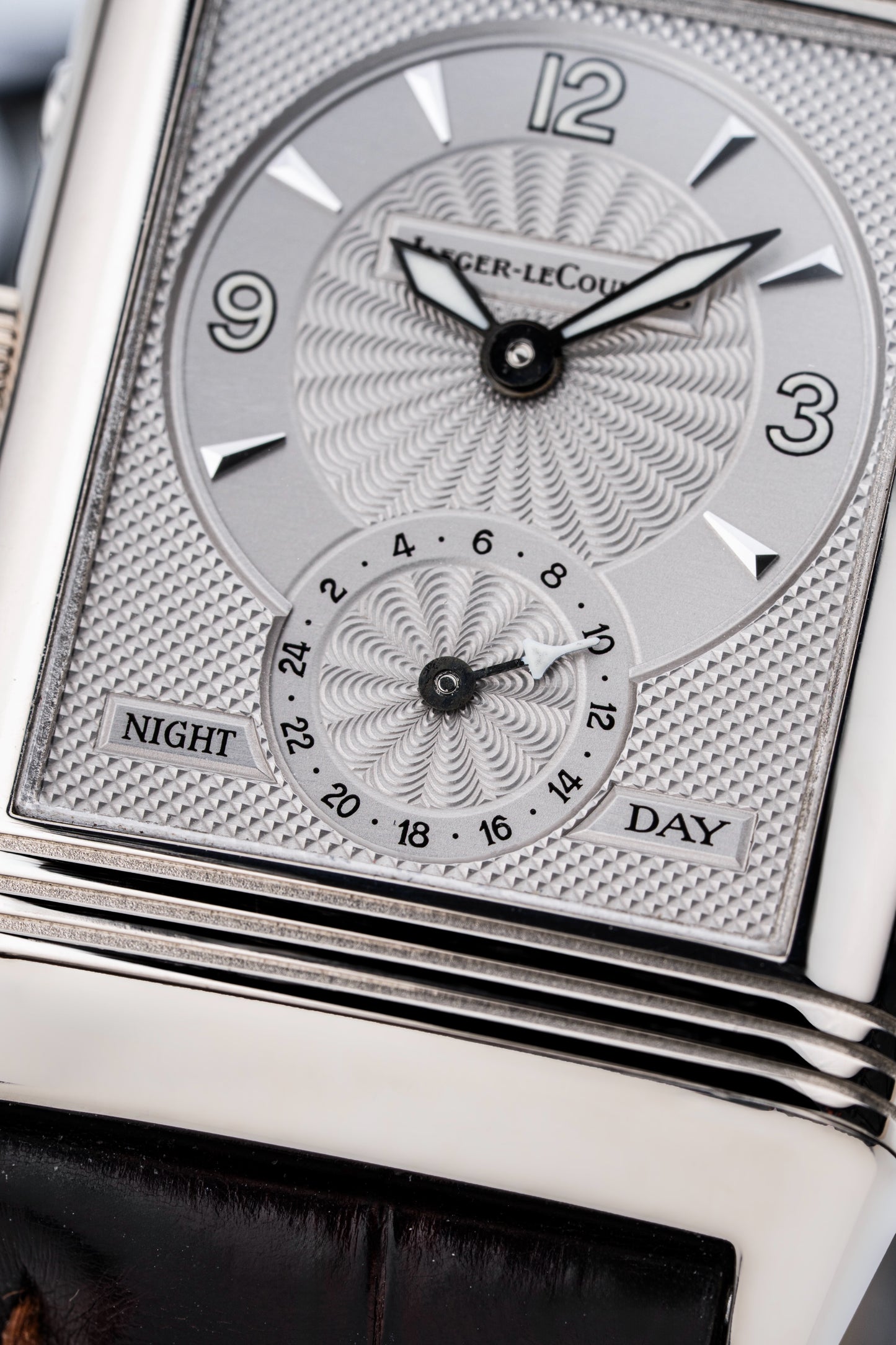 Jaeger LeCoultre Reverso Night & Day 18k White Gold - Ref. 270.3.51