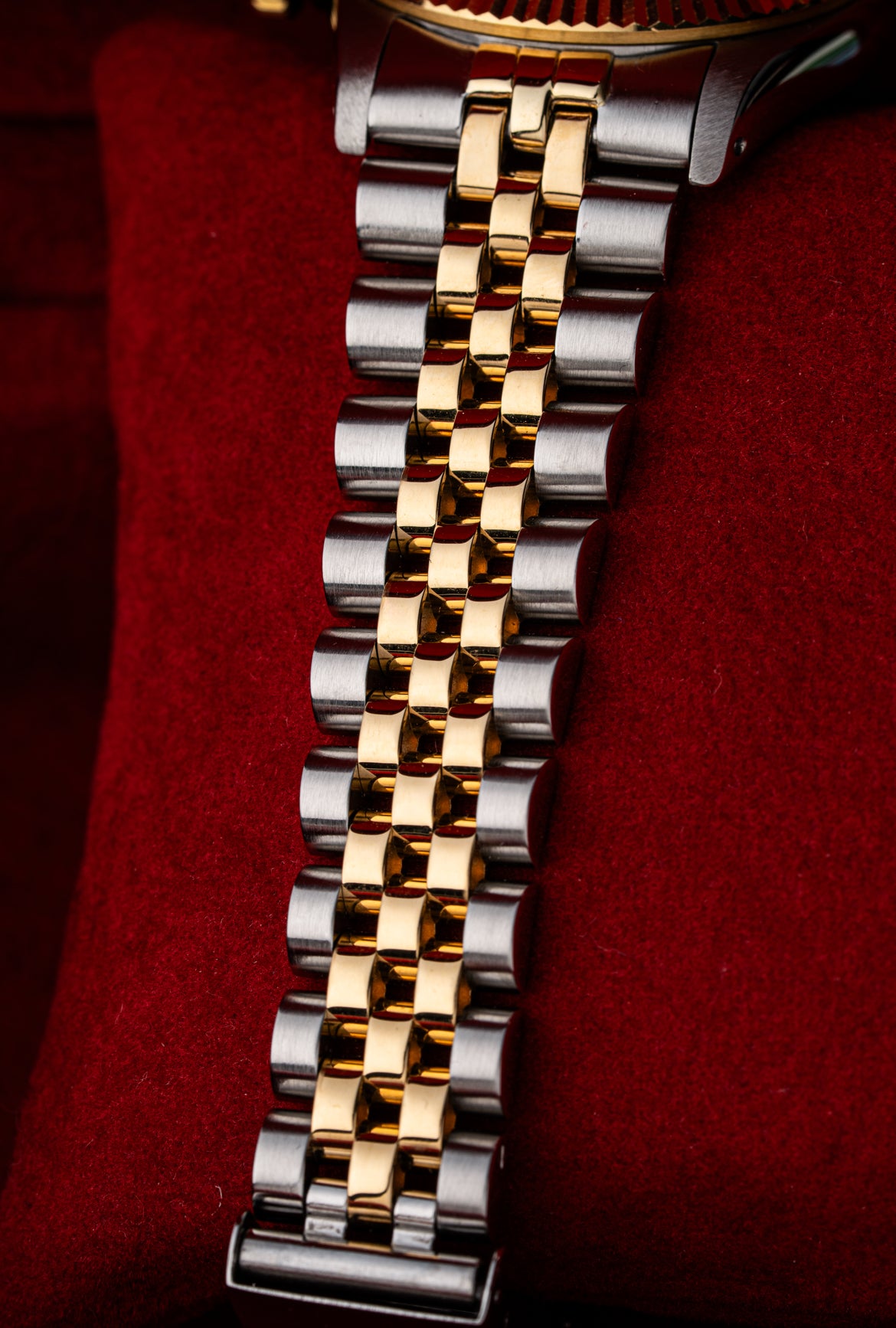 Rolex Datejust 31mm Red Vignette - Ref. 68273