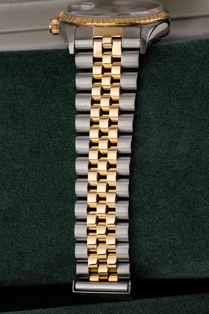 Rolex Oyster Perpetual Date 34mm- Ref. 15233