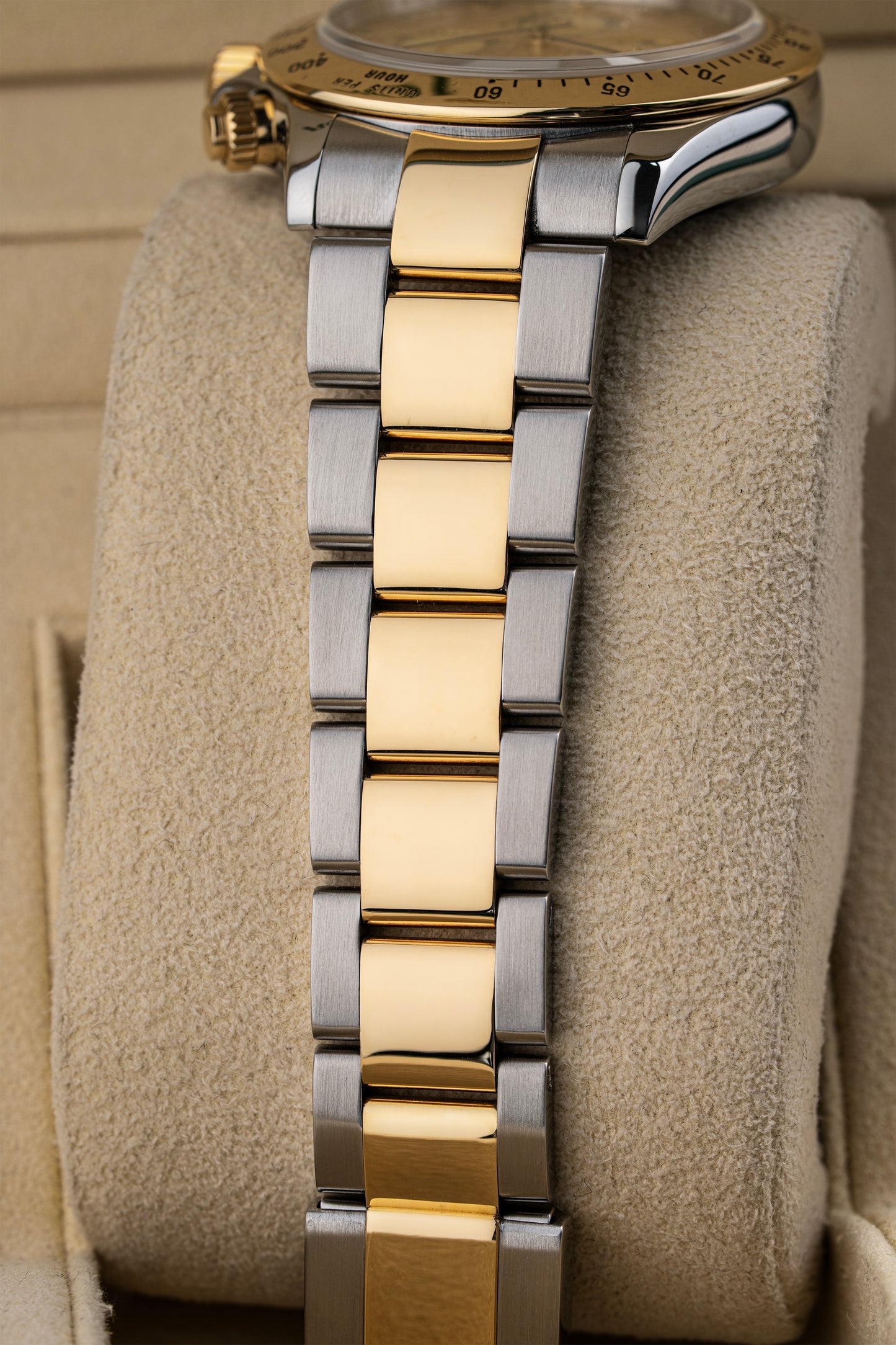 Rolex Cosmograph Daytona 40mm Yellow Mother of Pearl - Ref. 116523