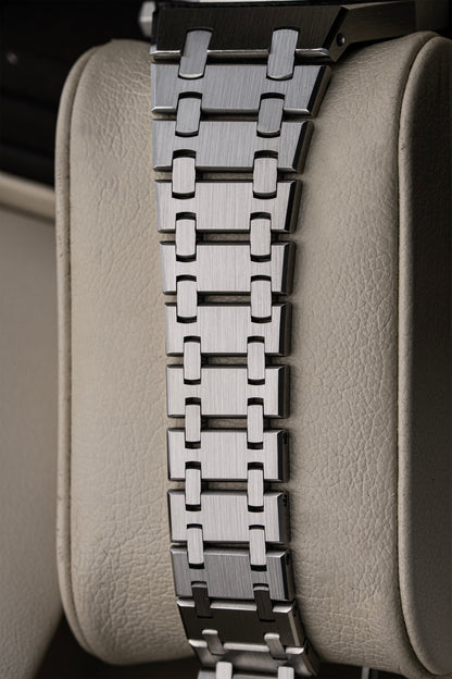 Audemars Piguet Royal Oak Moonphase - Ref. 25594ST