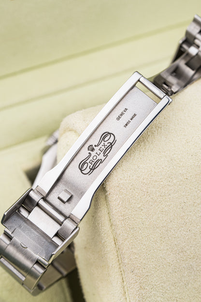 Rolex Explorer II 42mm - Ref. 216570