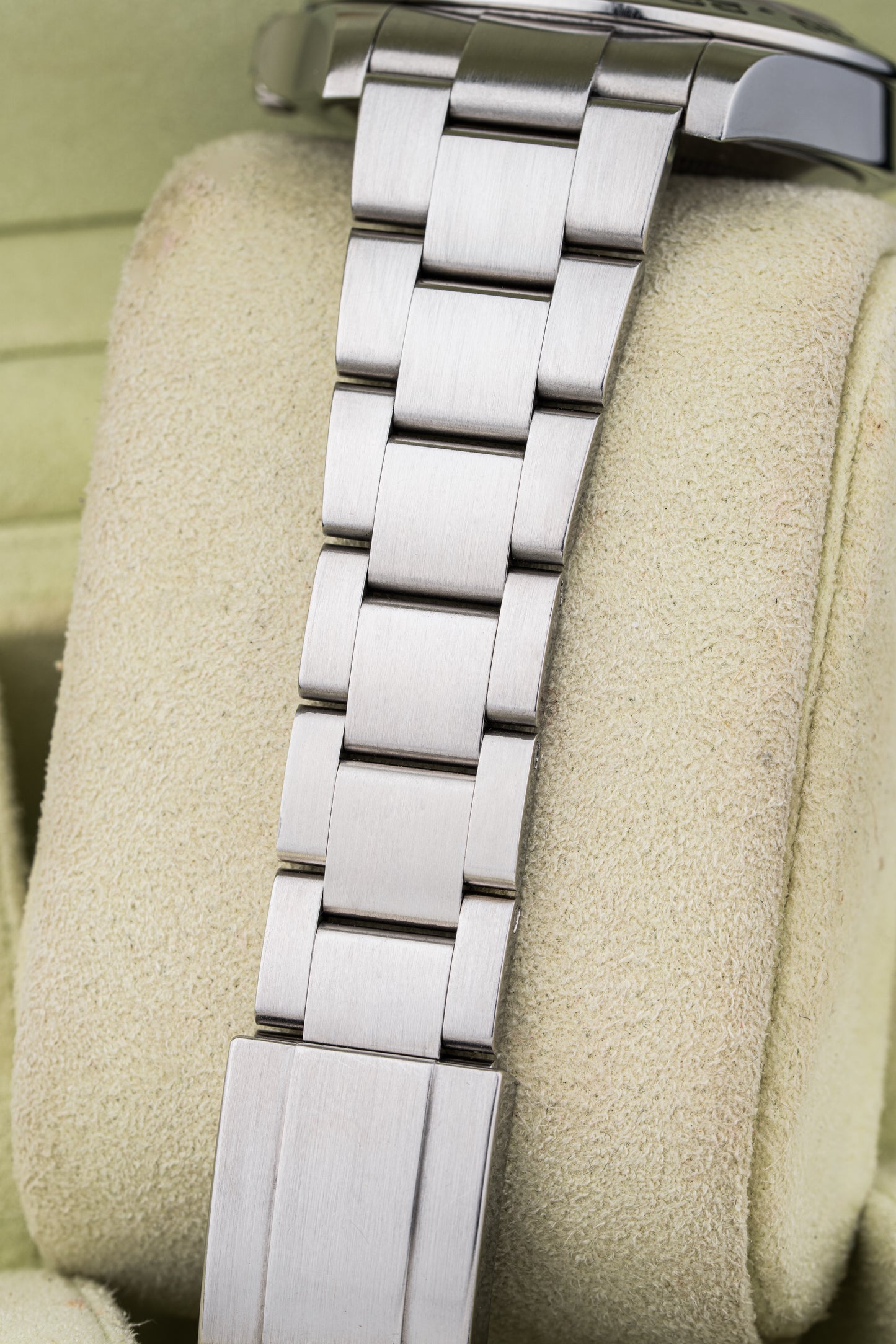 Rolex Explorer II 42mm - Ref. 216570