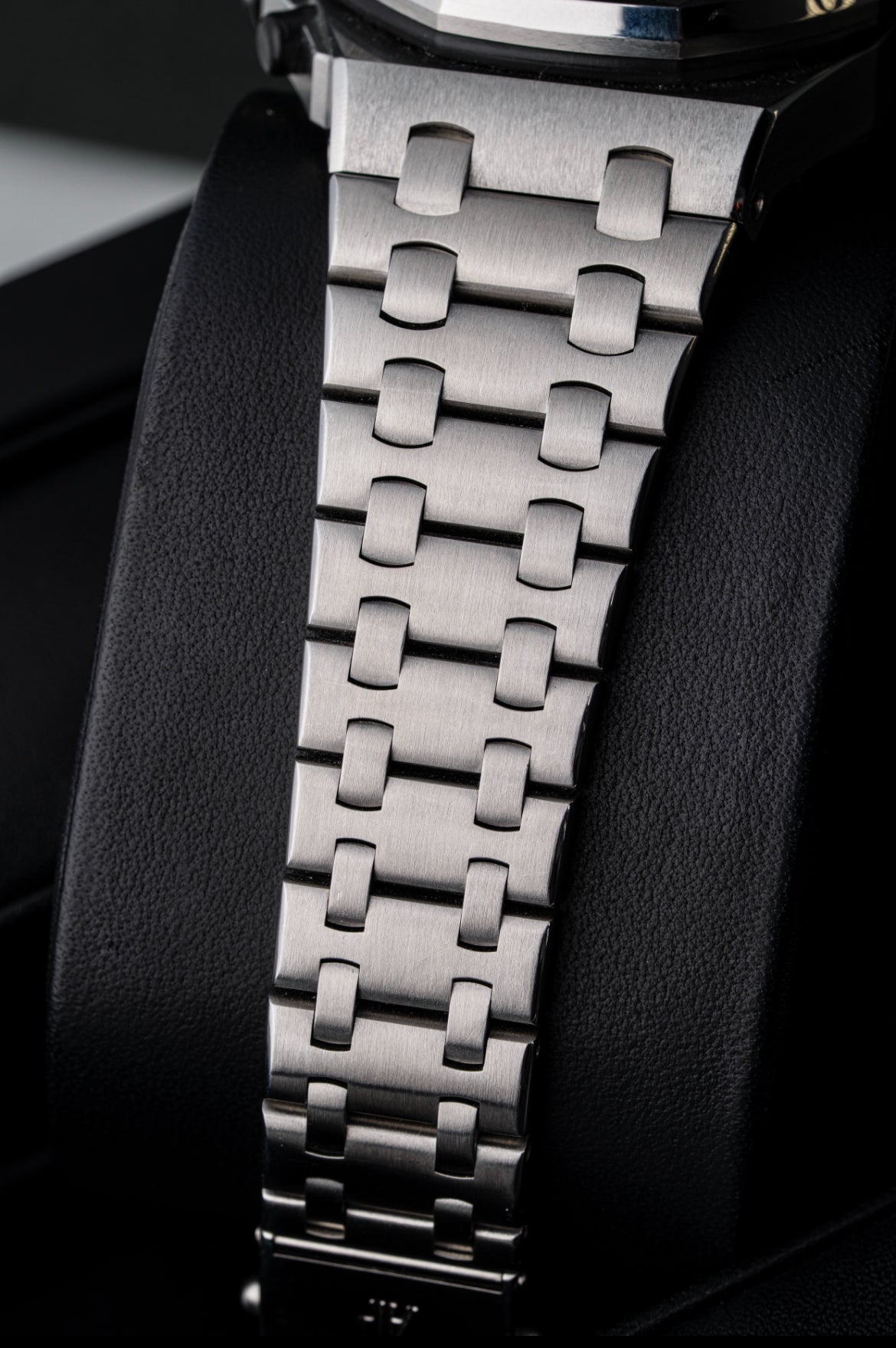 Audemars Piguet Royal Oak Offshore 42mm ‘The Beast’ - Ref. 25721ST