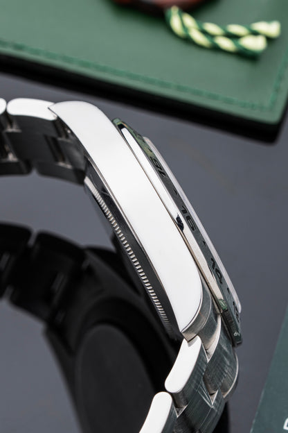 Rolex Explorer II 42mm - Ref. 216570