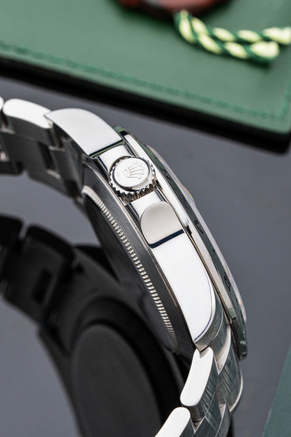 Rolex Explorer II 42mm - Ref. 216570